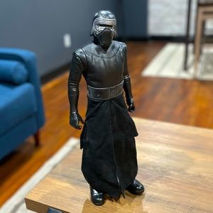 Kylo ren toy